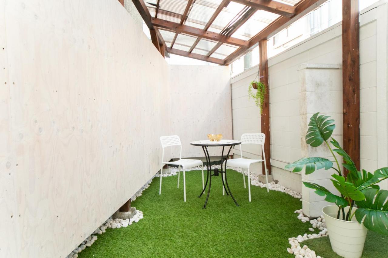Very Convenient To Kyosera Dome Osaka Exterior photo