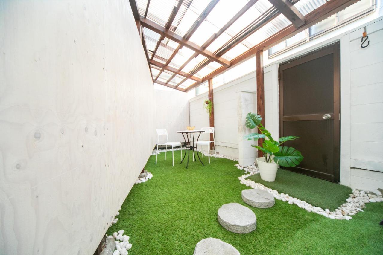 Very Convenient To Kyosera Dome Osaka Exterior photo